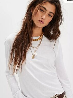 We The Free Nova White Long Sleeve Crewneck Top Classic staple piece casual XL